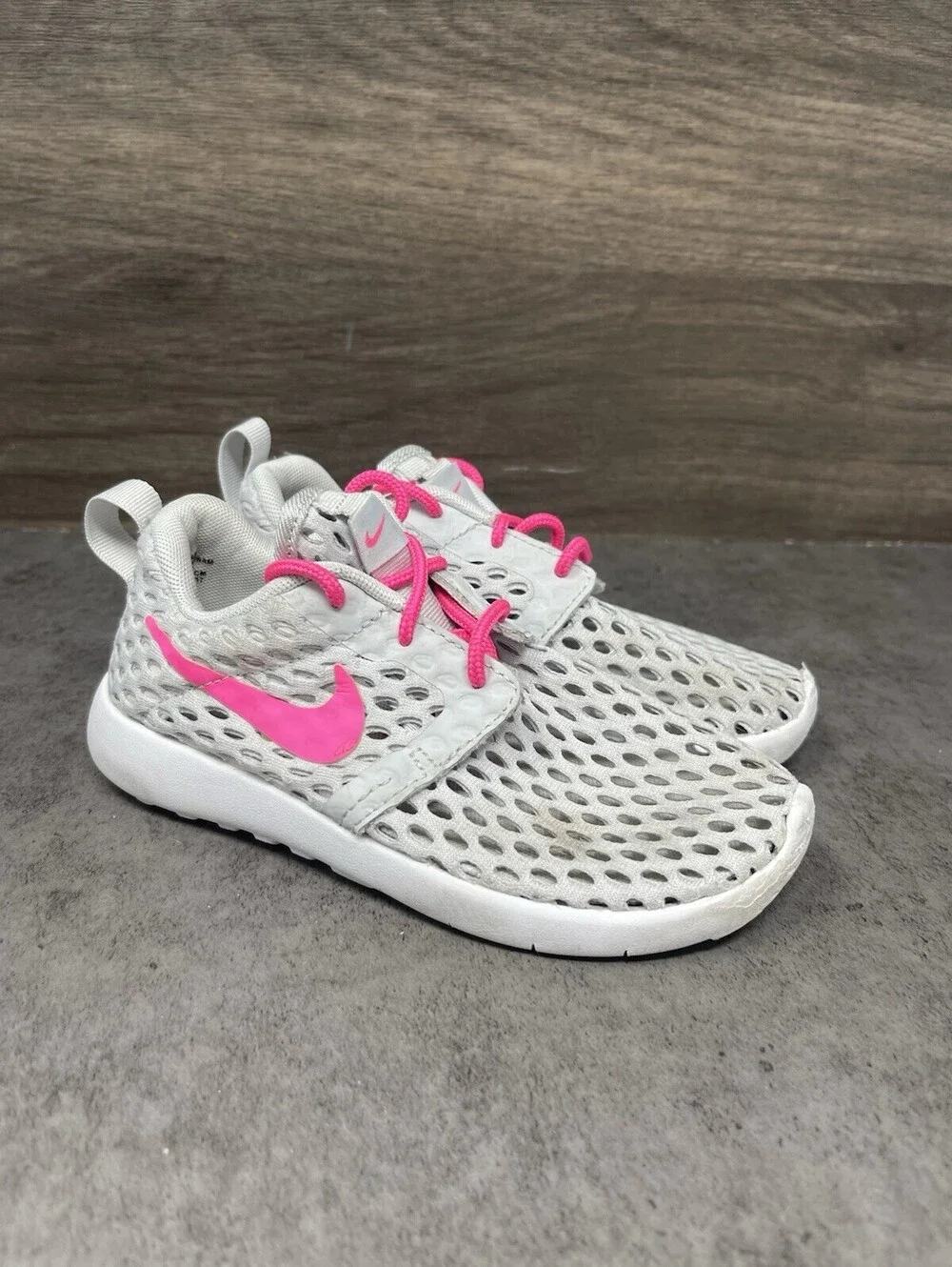 Nike Roshe One Flight Weight Sneakers Kids Size 11c Toddler Grey Pink